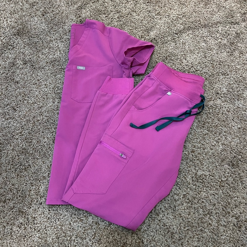 Figs XS women’s purple scrubs